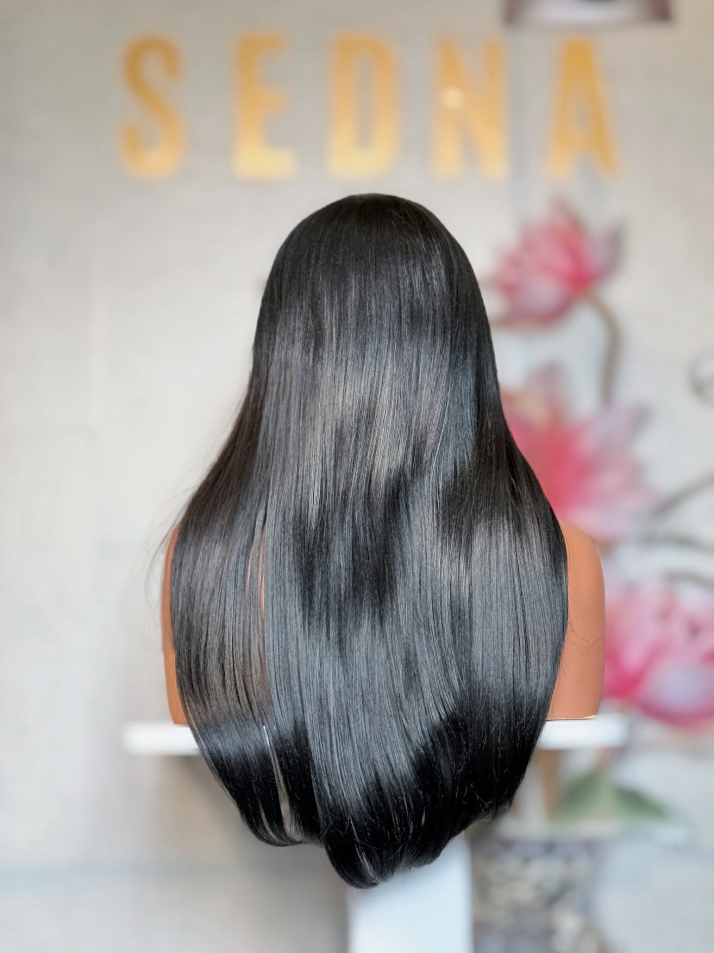 Maldives 22-Inch Straight Layered Fringe Wig