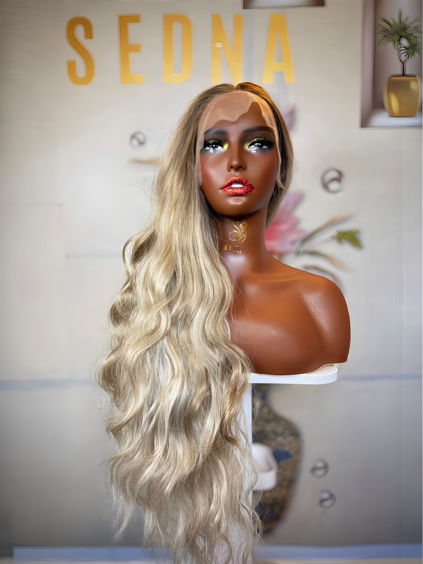 Luna 26-inch Ash Grey Blonde Wig Wig - Sedna Wigs