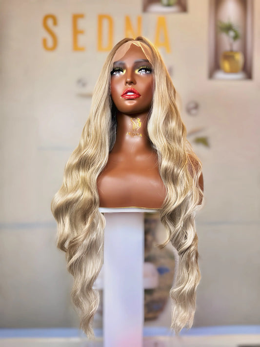 Luna 26” ash grey blonde wig Hair blend wig Sedna Wigs