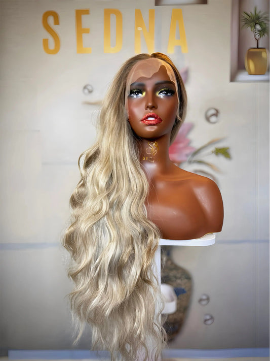 Luna 26” ash grey blonde wig Hair blend wig Sedna Wigs