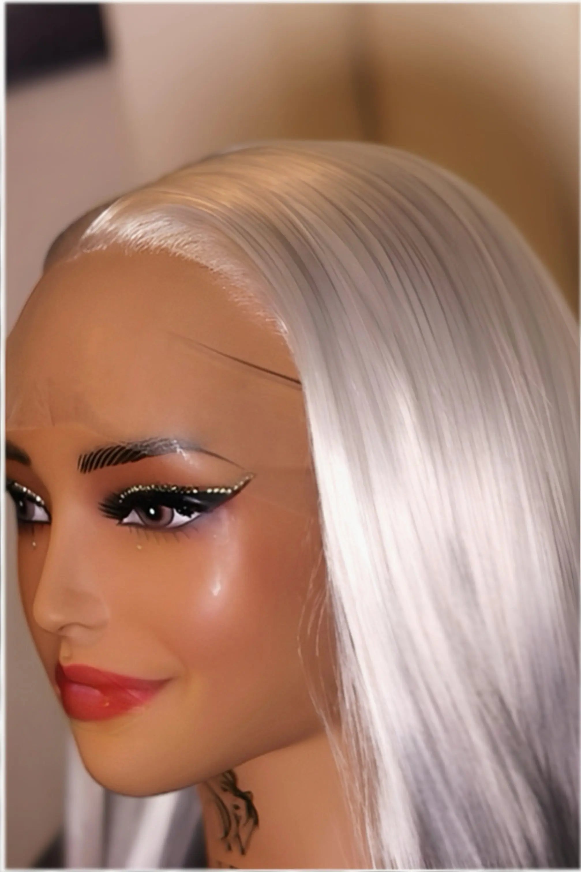 Nova 24” silver-black ombre wig Premium Synthetic Wig Sedna Wigs